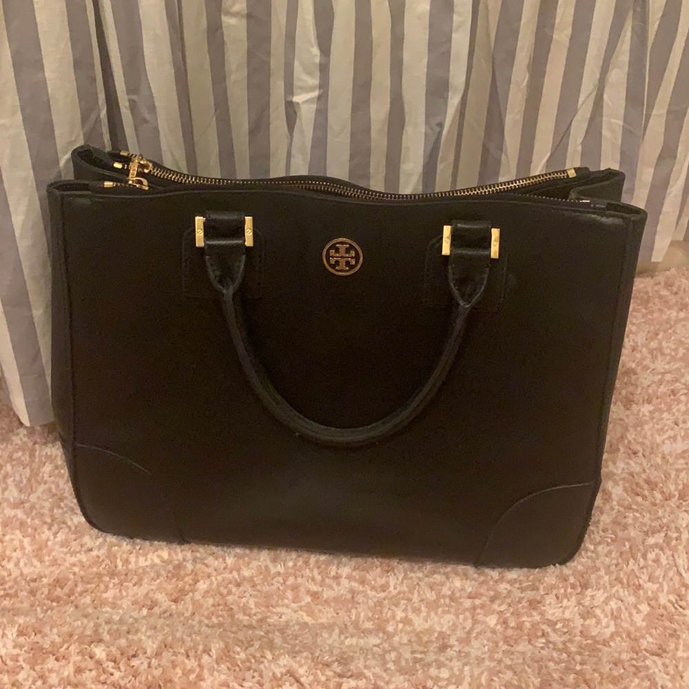 Black Tory Burch, gold hardware